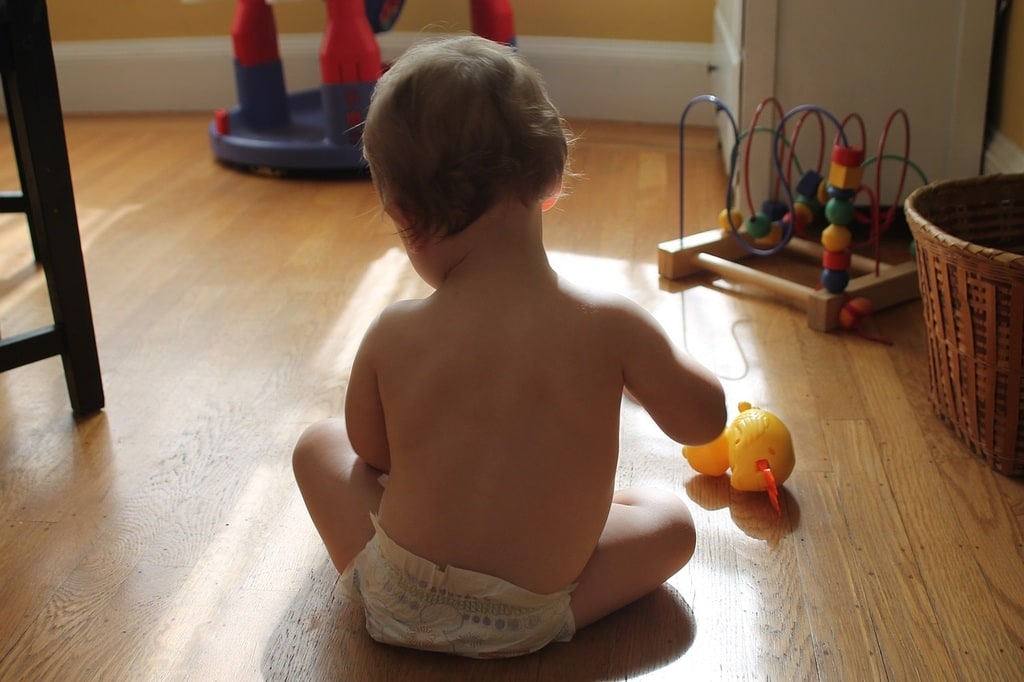 Comment les images multi-sensorielles stimulent l'éveil des bébés ?